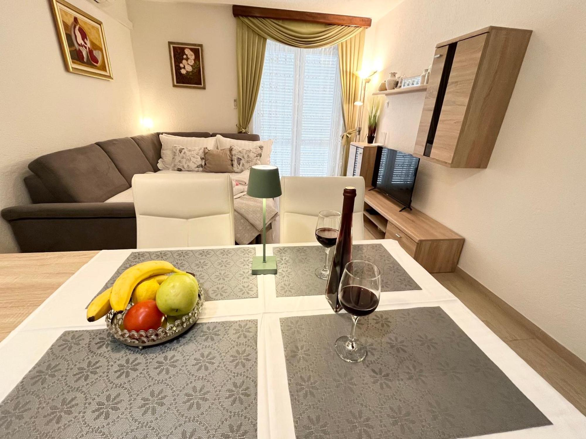Apartments Irma Baška Voda Eksteriør bilde