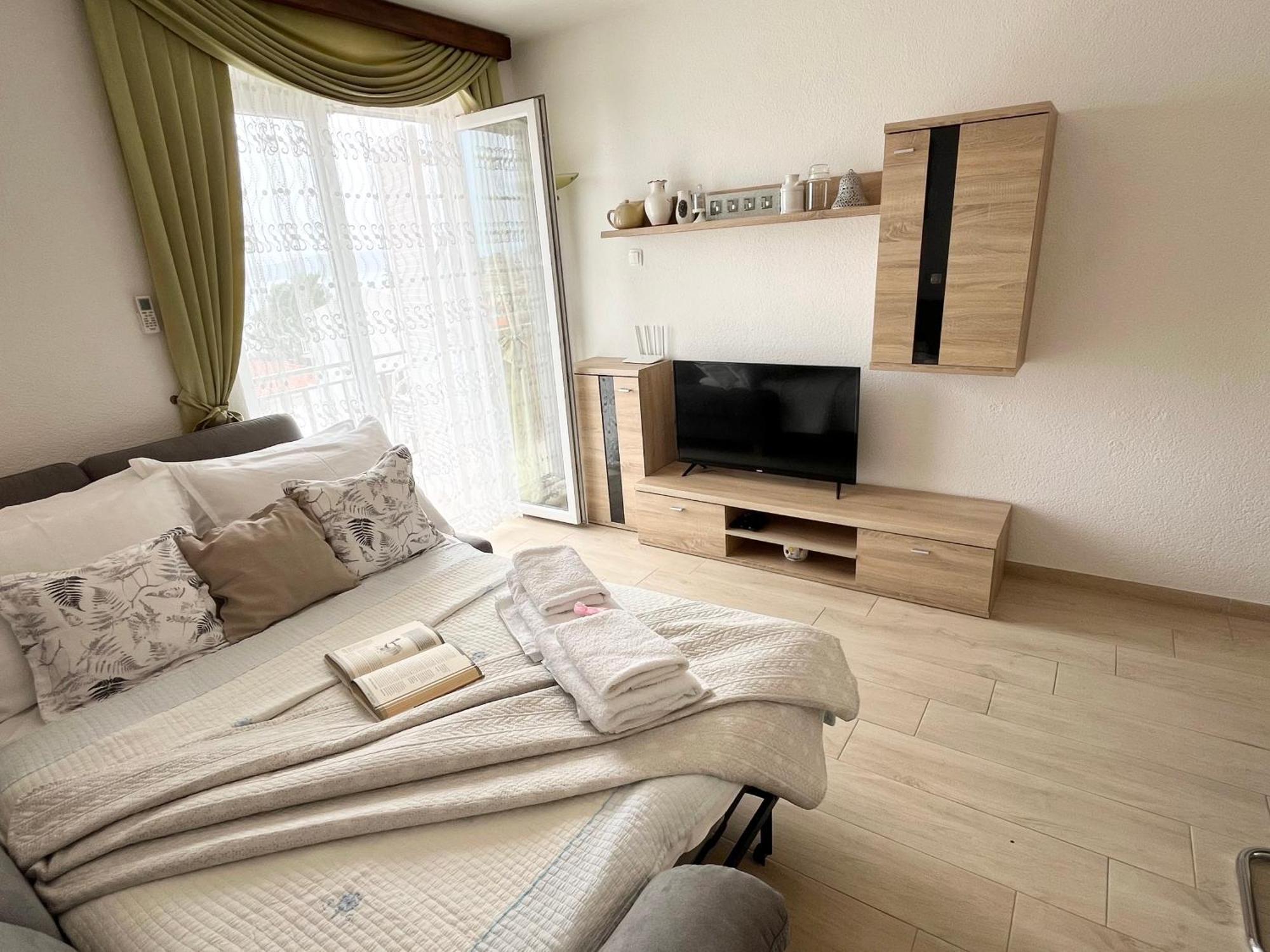 Apartments Irma Baška Voda Eksteriør bilde