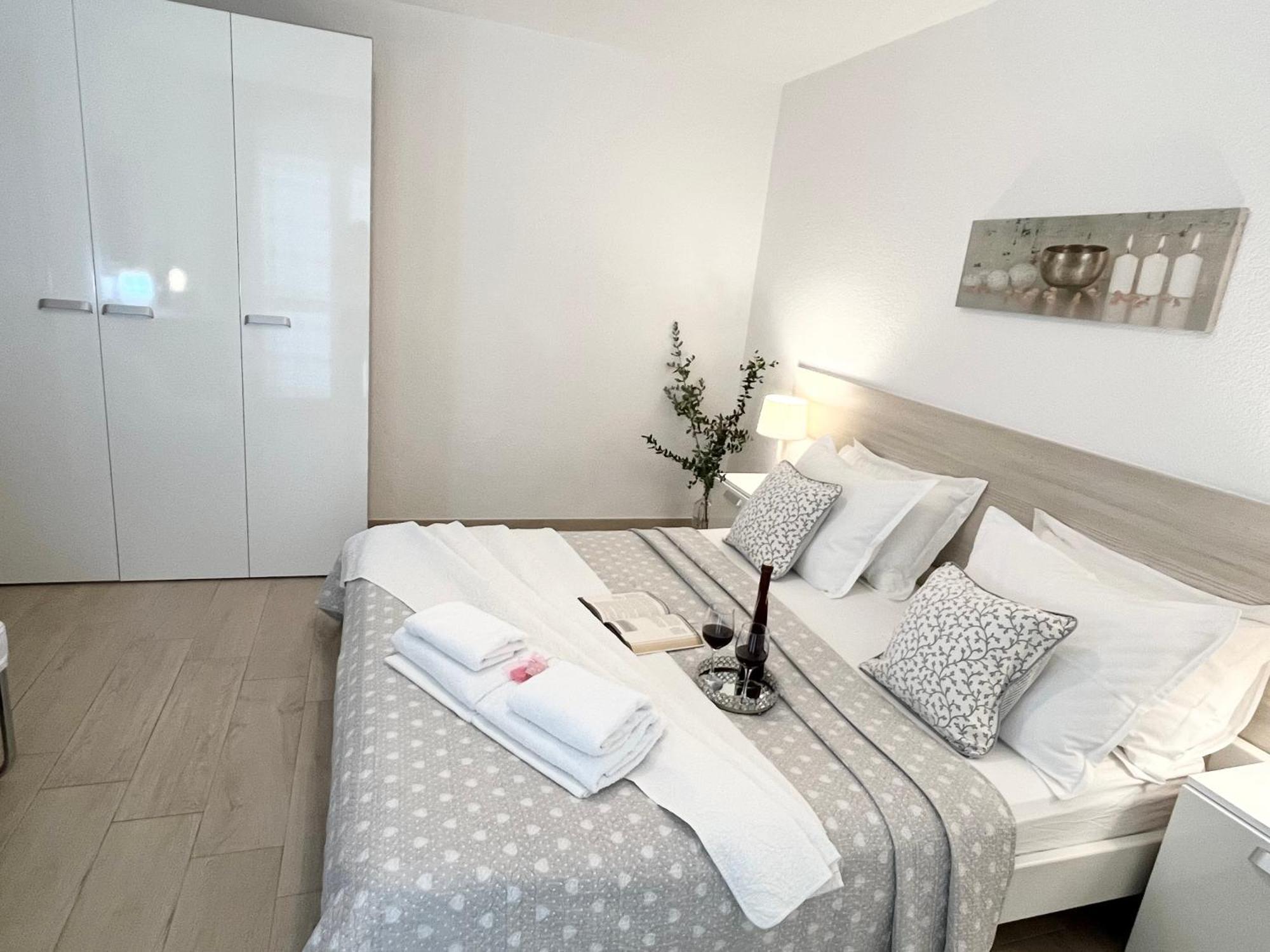 Apartments Irma Baška Voda Eksteriør bilde