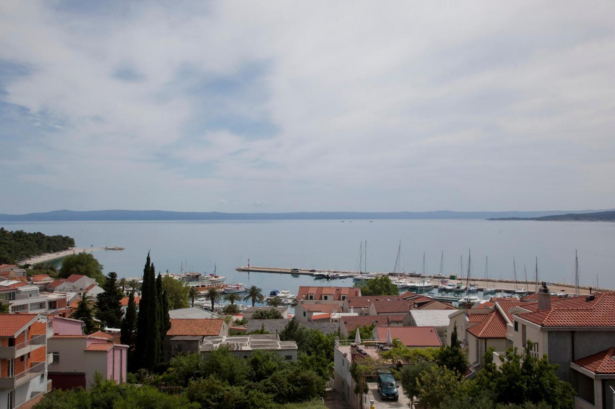 Apartments Irma Baška Voda Eksteriør bilde