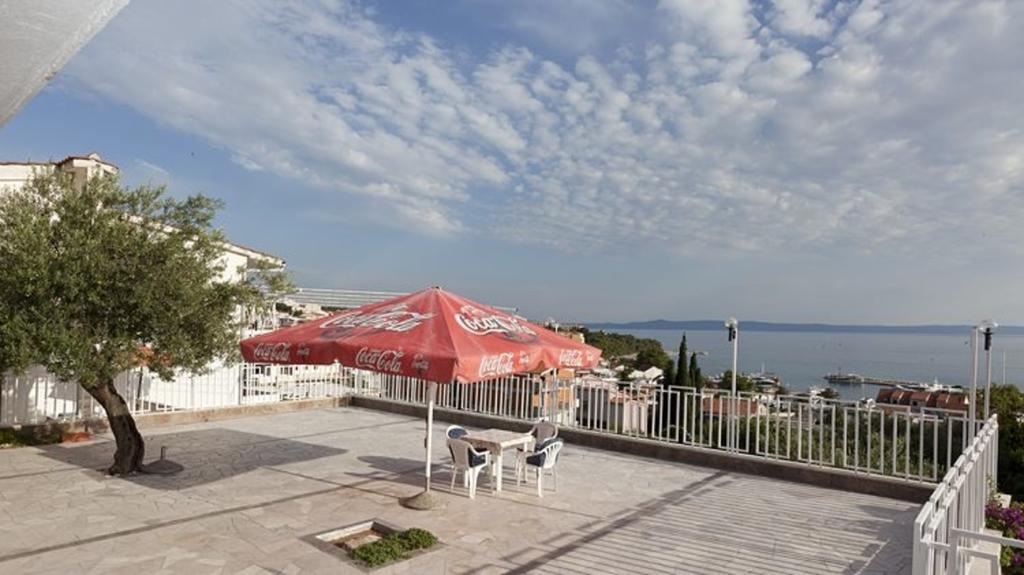Apartments Irma Baška Voda Eksteriør bilde